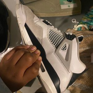 Jordan 4 Military Black size 11